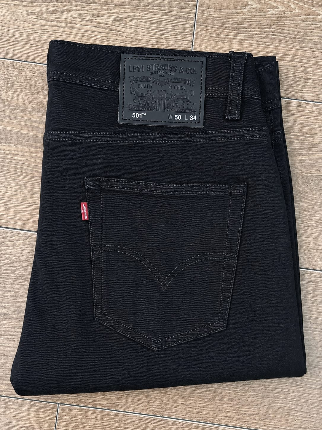 LEVI'S NOIR FONCE COUPE NORMAL L-501 GRAND TAILLE