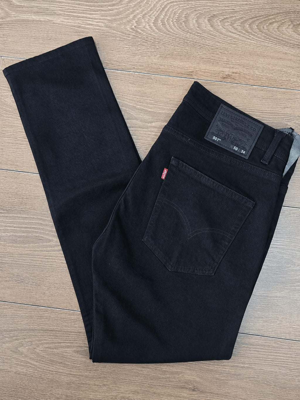 LEVI'S NOIR FONCE COUPE NORMAL L-501 GRAND TAILLE
