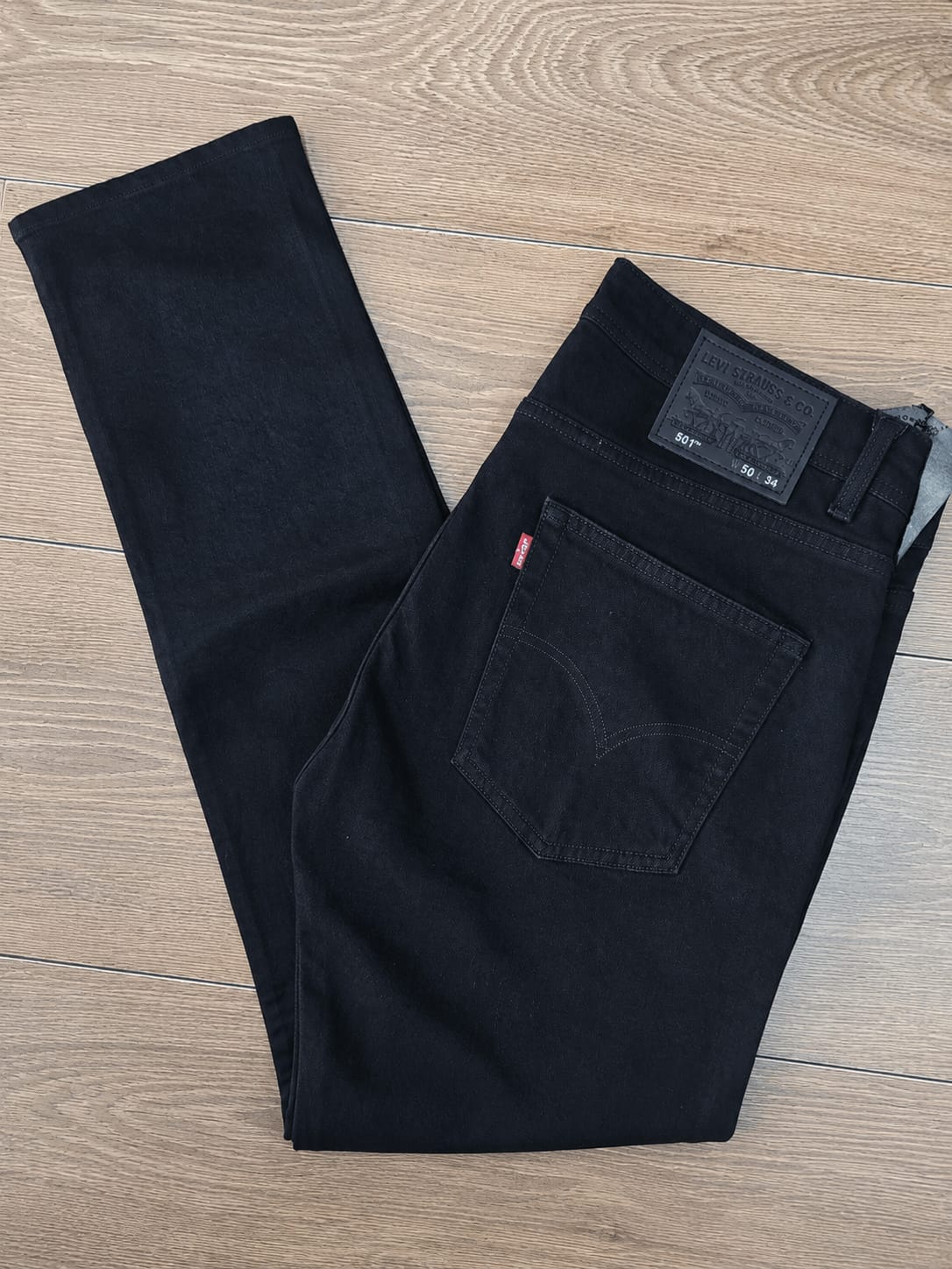 LEVI'S NOIR FONCE COUPE NORMAL L-501 GRAND TAILLE