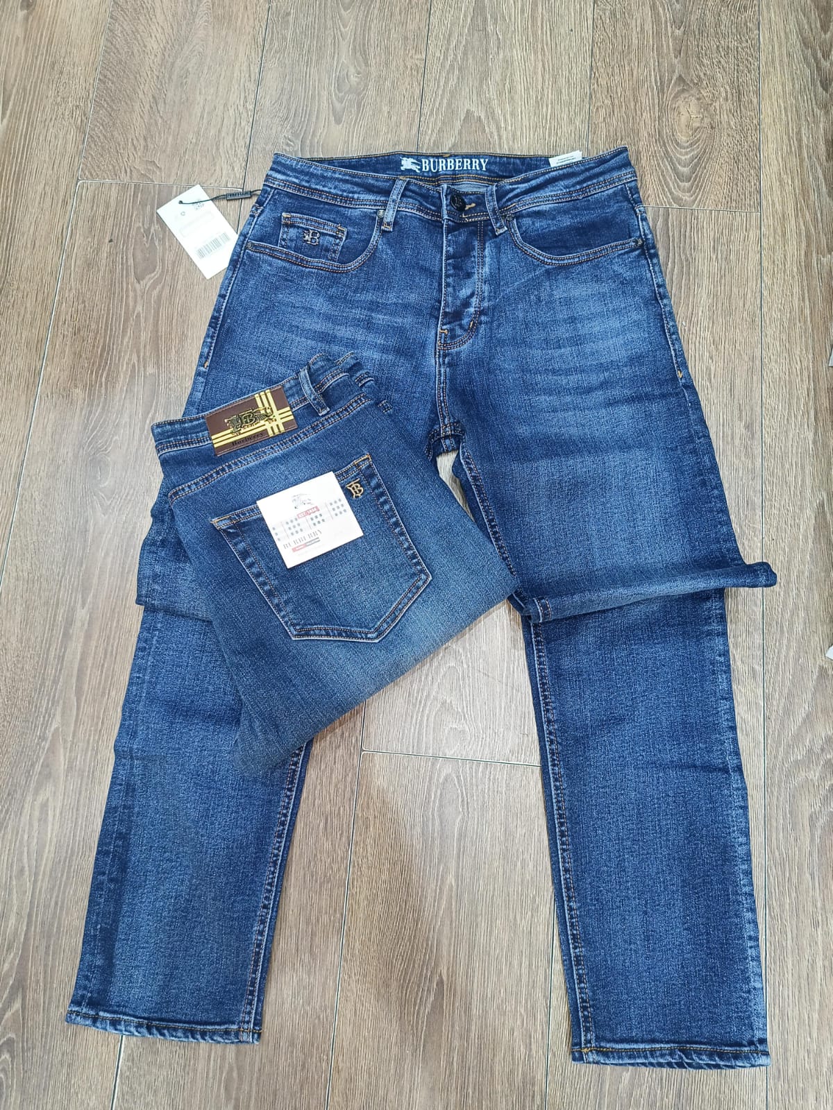 BURBERRY BLEU CLAIR